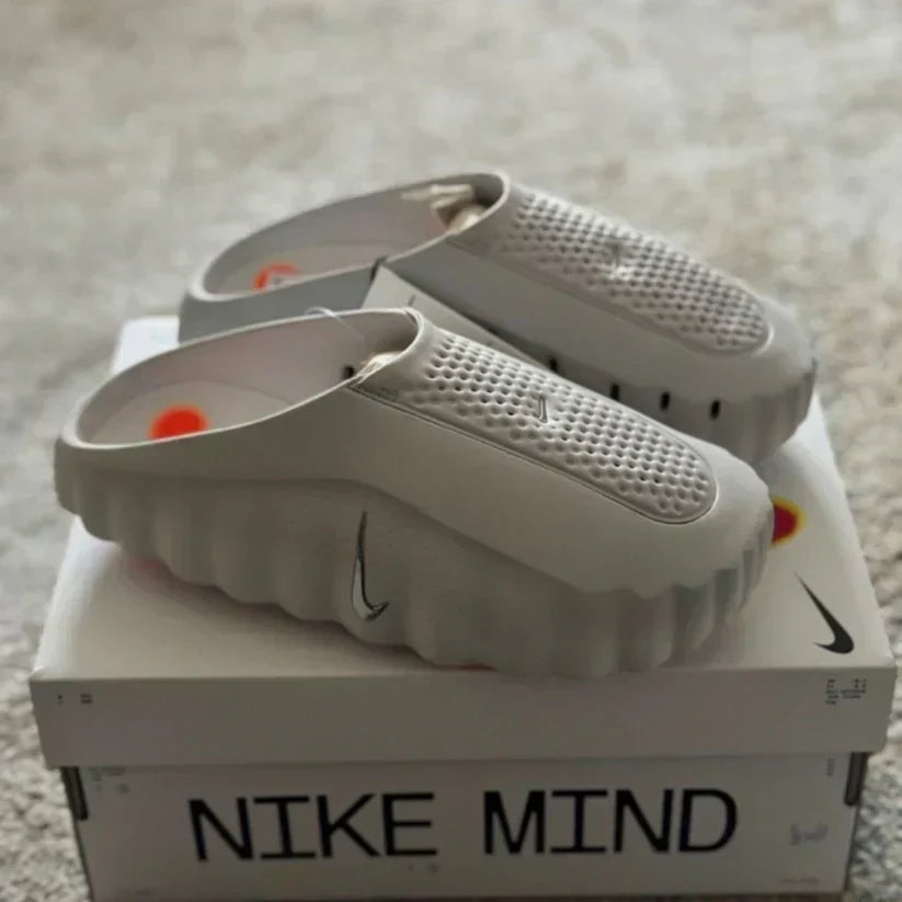 Mind 001 Slide Light Smoke Grey