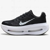 Vomero Premium Preto/Branco