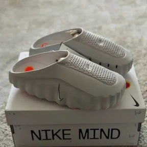 Mind 001 Slide Light Smoke Grey