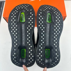 Vomero Premium Black Volt